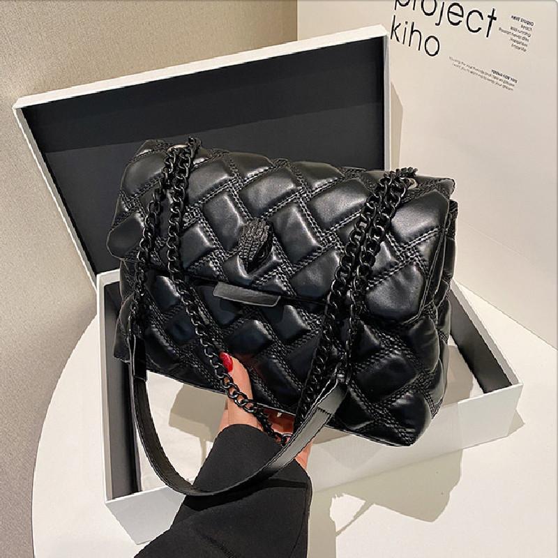 Trendy Quilted White Pu Handbag Stylish Shoulder Bag For Women Versatile Fashionable Use