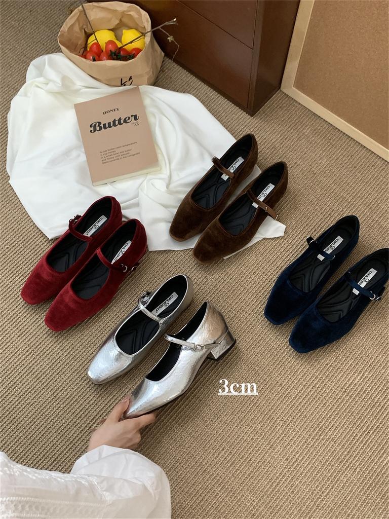Design Sense Niche One-word Buckle Shallow Mouth Single Shoes Women's 2025 New Late Evening Breeze with Skirt Mary Jane Grandma Shoes