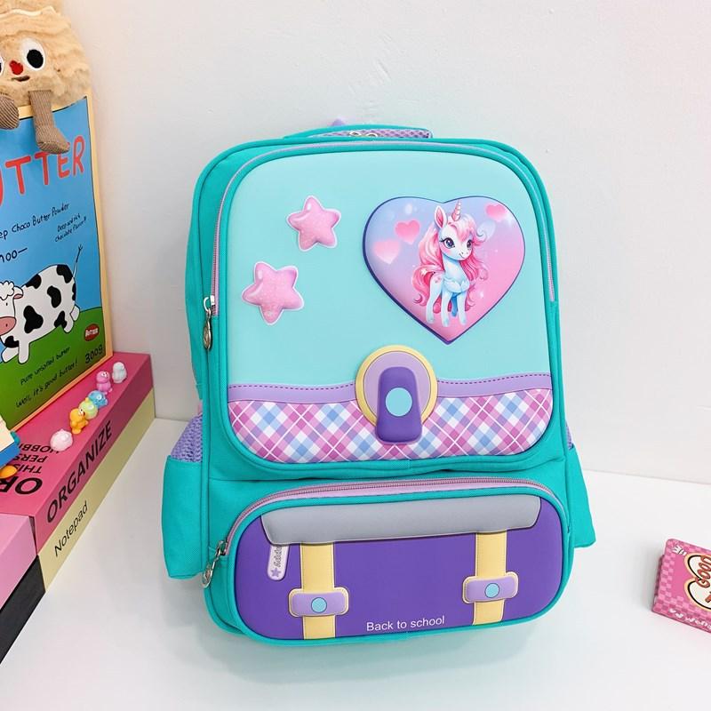 The new schoolbag for primary school students in grades 4-6 is casual, and the backpack is large-capacity to protect the spine