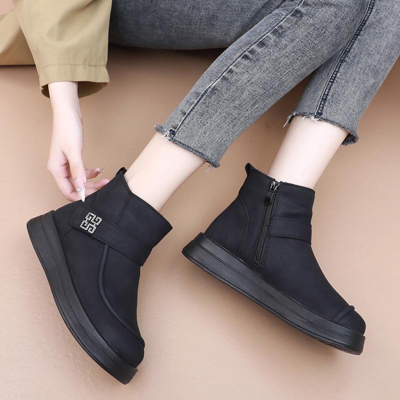 "2024 Winter High-Top Warm Cotton Boots for Middle-Aged and Elderly Women"