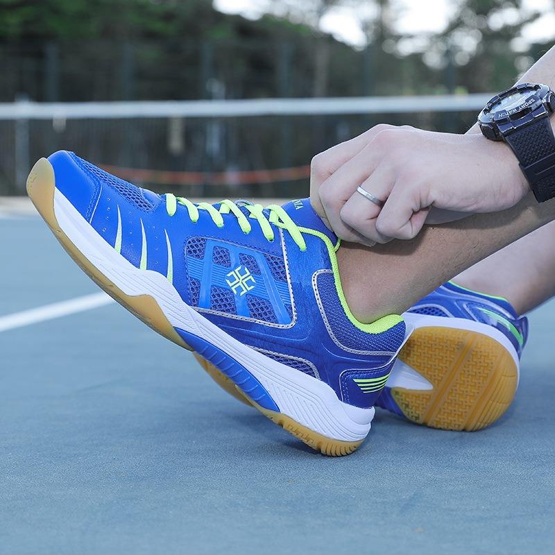 New professional badminton shoes men's and women's breathable lightweight table tennis carbon board indoor training casual sports shoes