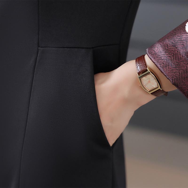 2026 Stylish Patchwork Lapel Dress for Middle-Aged & Elderly Women - Slimming Midi for Spring & Autumn