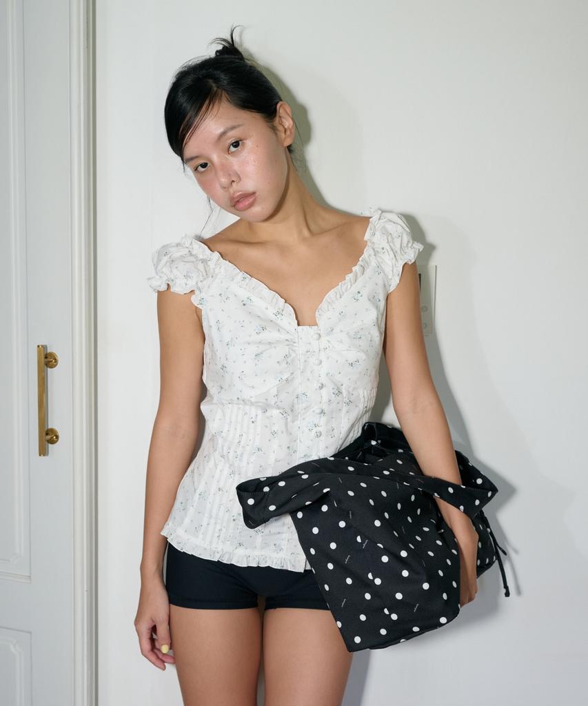 LOTSYOU Lotsyou_April Blossom Lace Top