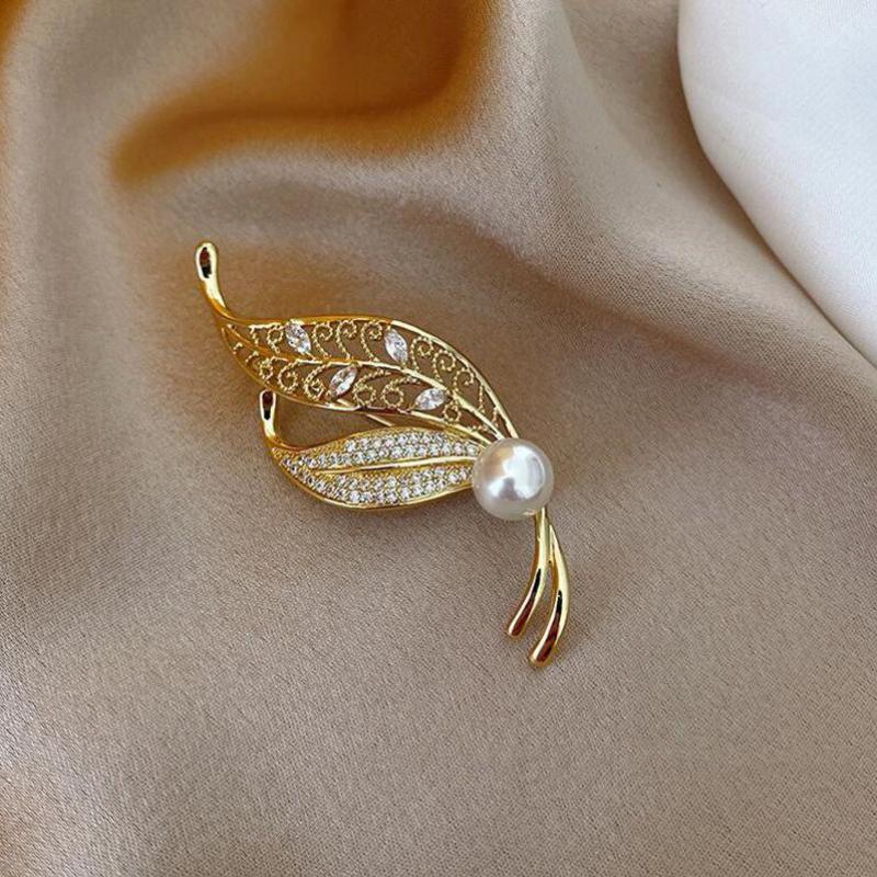 Modeschmuck Blattbrosche Anzugzubehör Simulationsperle Strass Korsage Feste Kleidernadel Broschen Für Frauen Großhandel