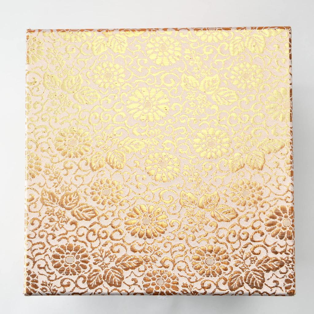 Setomono Honpo Urn, No-Nukinashi Box (Gold) [For 7-inch Urns] Width 24 X Depth 24 X Height 28cm