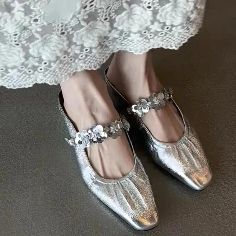 Fashion 2025 Summer New Outside Wear Fashion Temperament Square Toe Mules Women Slip Silver Baotou Half Slippers