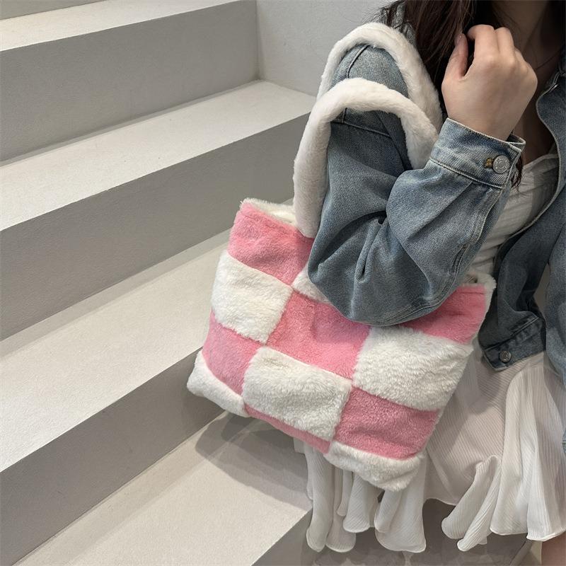 New Fashion Plaid Plush Bag Versatile Casual Lightweight Large Capacity Tote Bag Practical Shoulder Underarm Bag