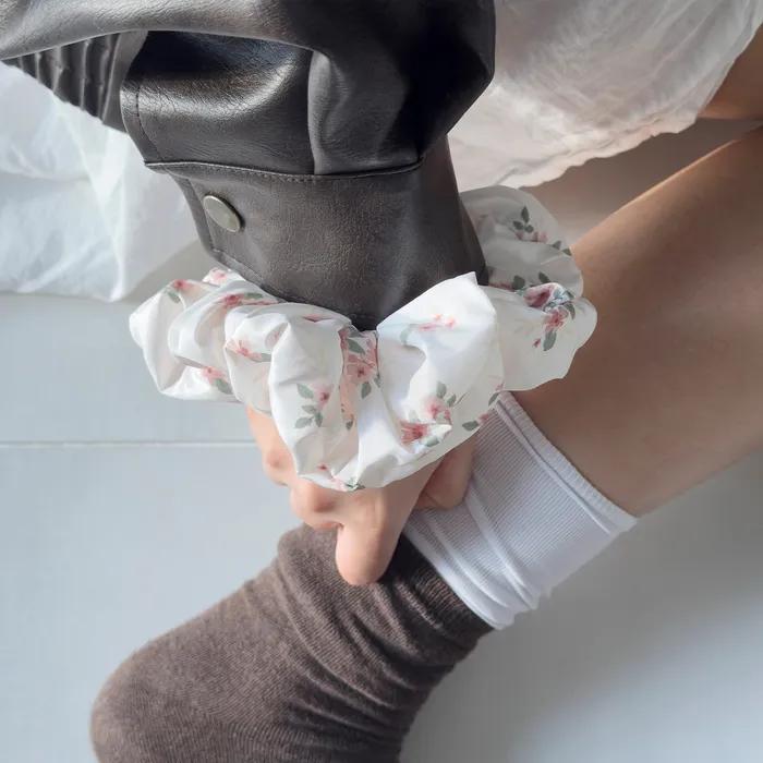 Airy Scrunchie Collection Hair Ties Scrunchies