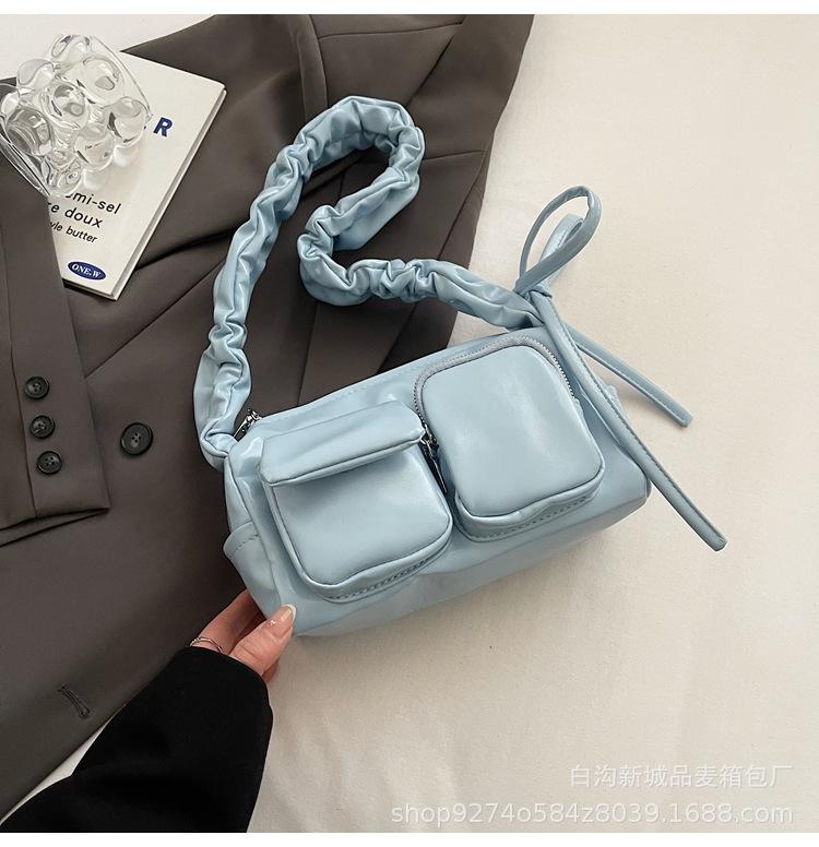 

2025 autumn and winter Korean version pleated armpit small bag new fashion double pocket messenger bag foreign style women commuter shoulder bag