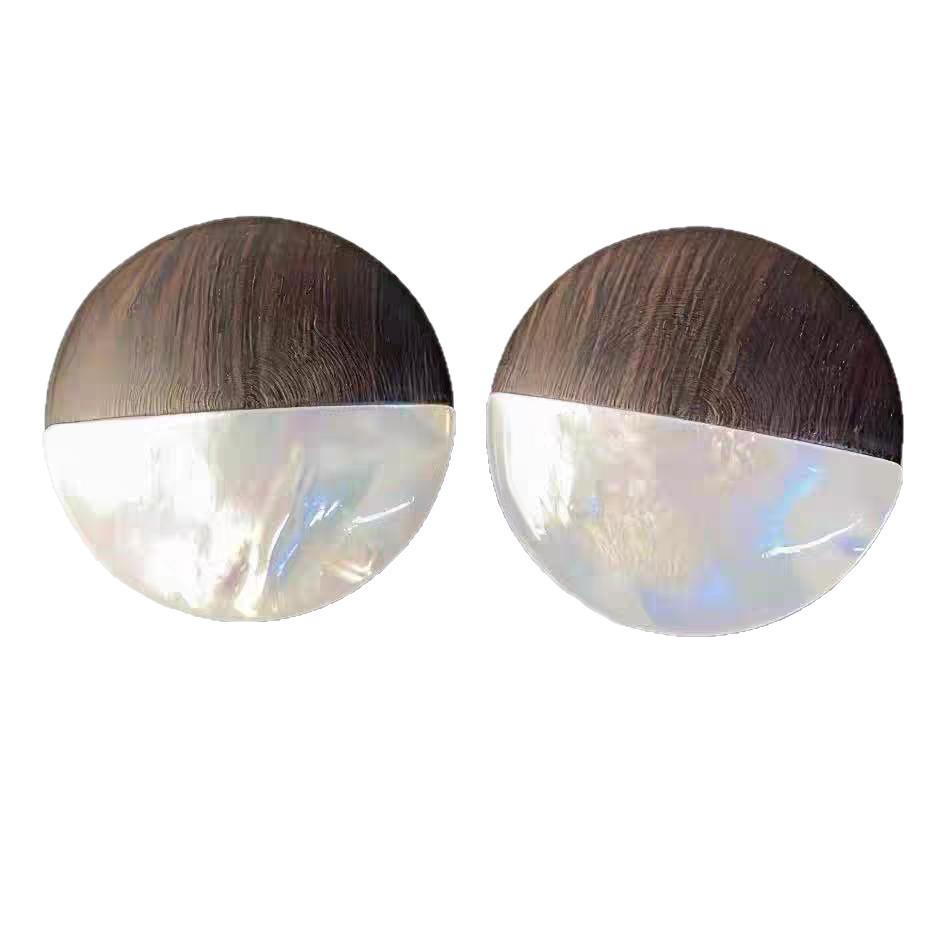 Autumn/Winter Sandalwood Mother-of-Pearl Patchwork Stud Earrings - Light Luxury Versatile Design