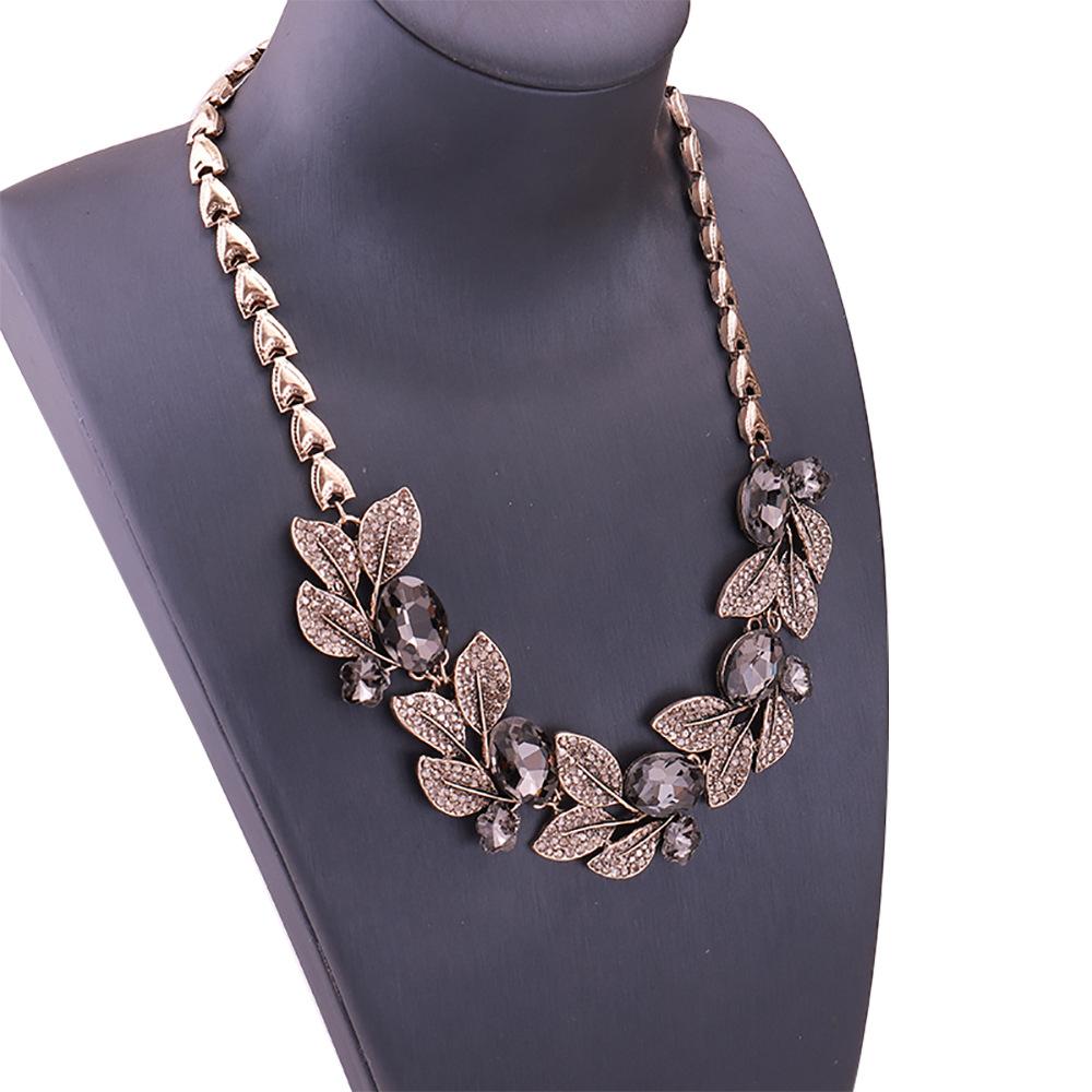 Short Necklace, Female Crystal, European and American Retro Big-name Full Diamond Decorative Collarbone Chain Accessories