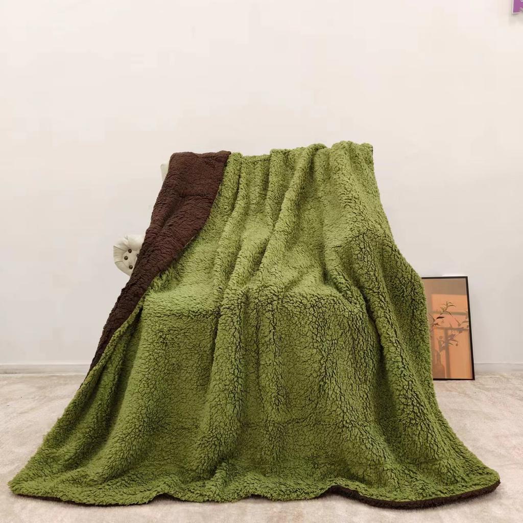 Double-Layer 100% Polyester Eco-Friendly Luxury Lamb Flannel Sherpa Blanket Winter Solid Color Thick Knitted Quilt
