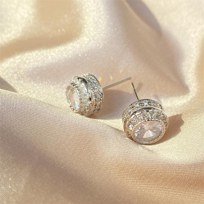 

Европейские и американские летние круглые серьги с цирконом - Универсальный женский тренд высокой моды