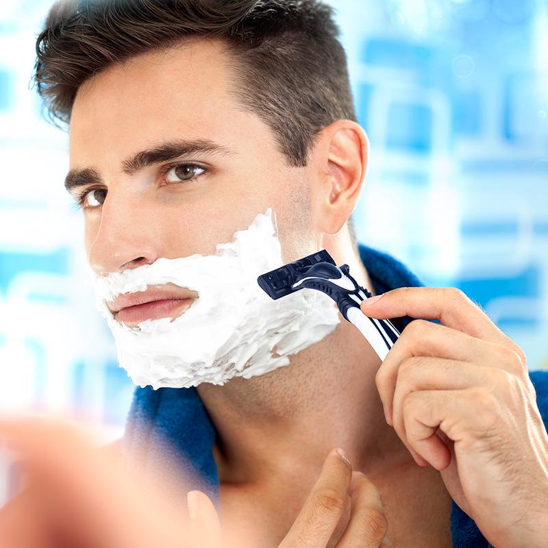 In-stock Six-blade Disposable Men's Razor with Independent Bag Packaging, Ideal for Hotel Use.