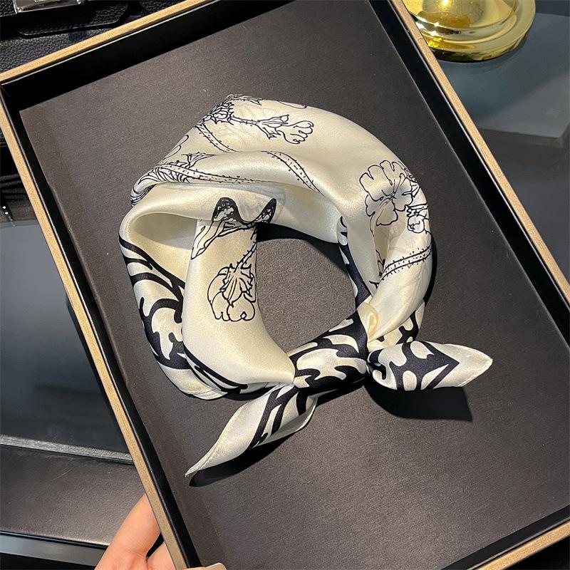 Black and white silk silk scarf women s spring and autumn black and white versatile clear orchid scarf decorative mulberry silk scarf 53*53cm бежевый