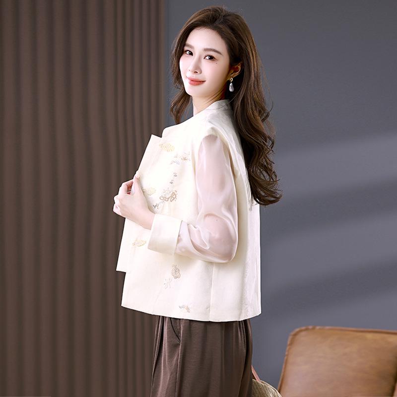 Spring/Autumn Women's High-End Frog Button Shirt Jacket: New Chinese Style