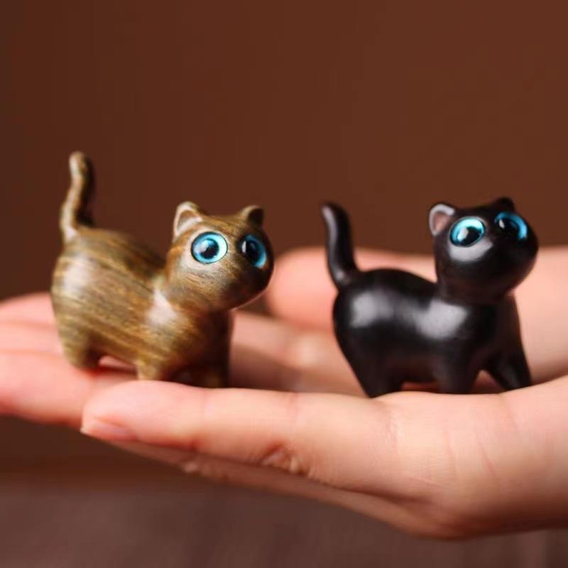 Green Sandalwood Curious Slanted Head Cat Animal Ornament Mini Cute Wooden Lucky Cat Home New Year 2025 Decoration Funny Gifts
