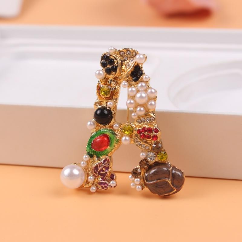 Vintage Rhinestone Pearl Letter Corsage Simple Coat Accessories Brooch Pin
