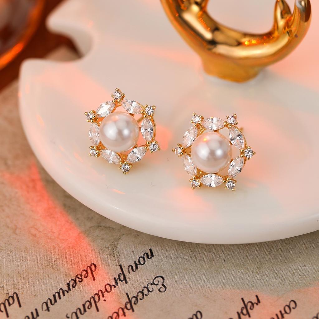 Premium Pearl Stud Earrings S925 Silver Needle Elegant Exquisite Earrings Retro Temperament Versatile Earrings