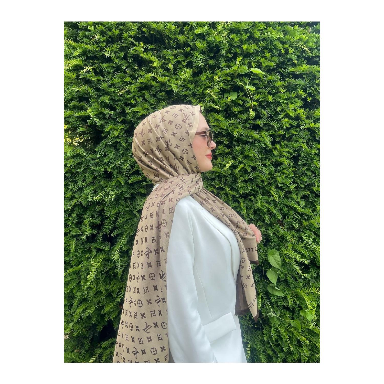 

Импортированный шелковый узор Lv Бежево-коричневый двухсторонний роскошный шаль