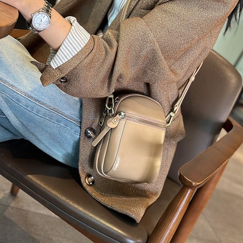 

Жіноча міні-сумка кросбоді з натуральної шкіри на весну/літо 2025 - Універсальна ретро-сумка для телефону