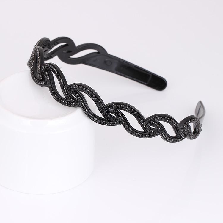 Пластиковое оголовье со стразами чёрный