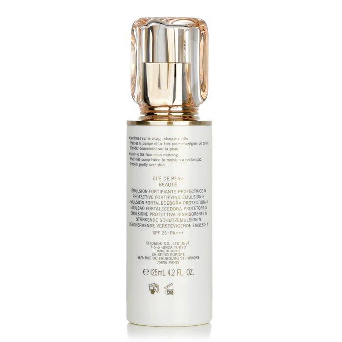 CLE DE PEAU Protective Fortifying Emulsion SPF 20