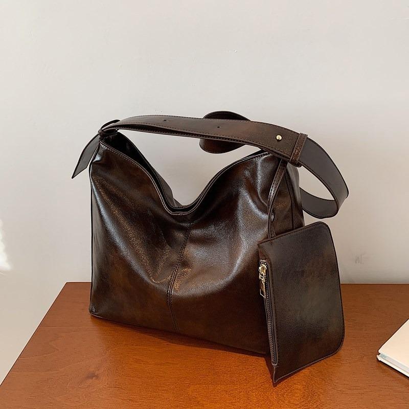 Large-capacity retro bag, new fashion and high-end soft leather tote bag, textured casual messenger bag.