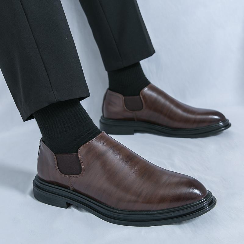 

Мужская обувь 2025 весна и осень новая деловая обувь мужская обувь на одной педали повседневная кожаная обувь закрывает ноги британский стиль остроносая трендовая обувь 47 коричневый
