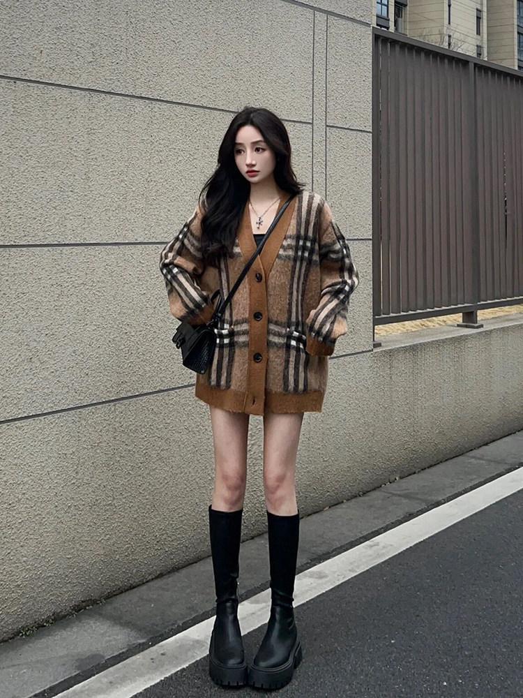Women's Retro Plaid Knit Cardigan - Autumn/Winter Loose Fit Korean Style Sweater Coat