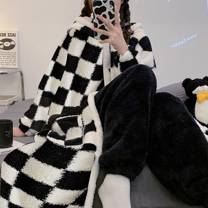 

Qiaomeiren Женский плюшевый халат и комплект для отдыха