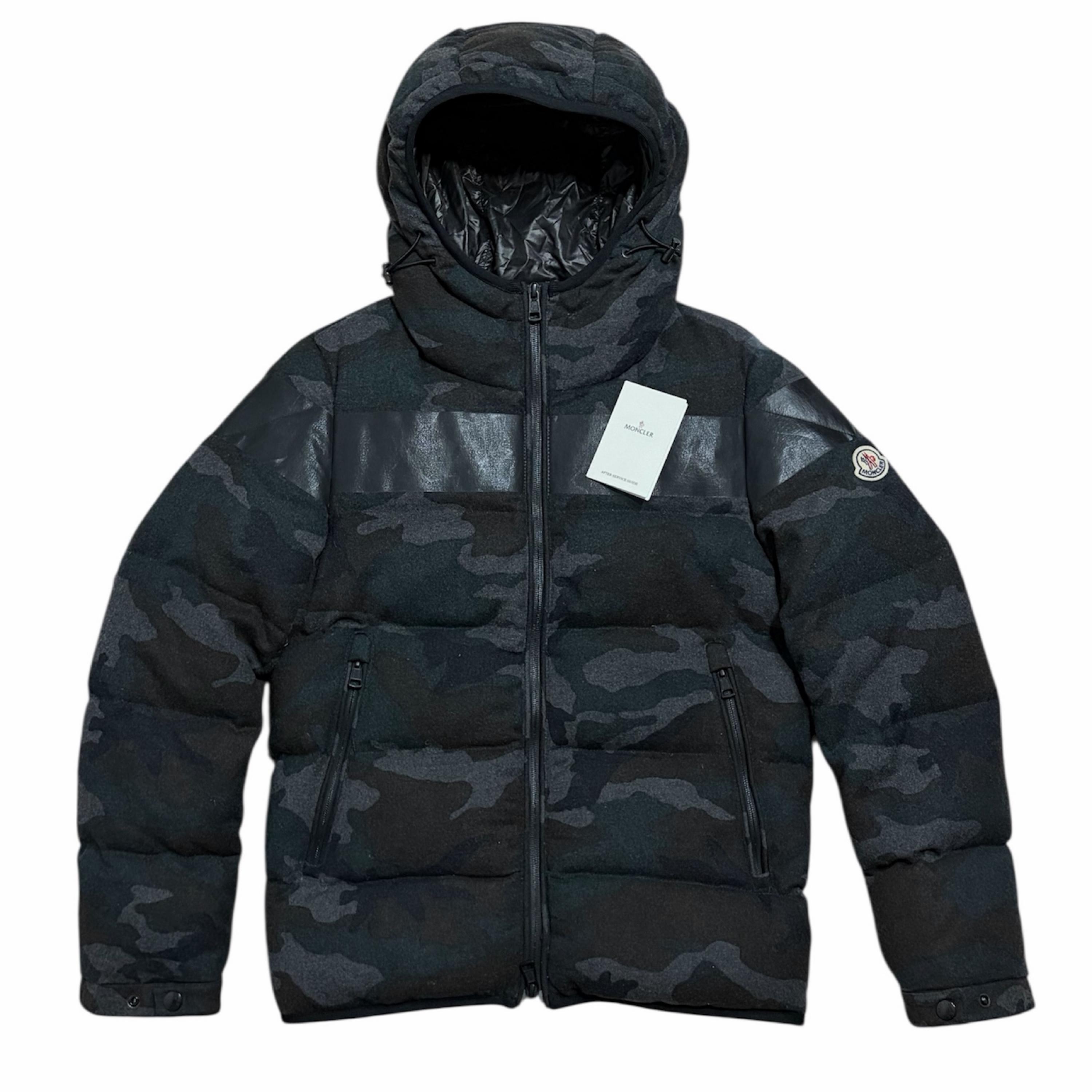 

Used MONCLER 420914131805 ERAULTDown jacket Camouflage Nylon mens S