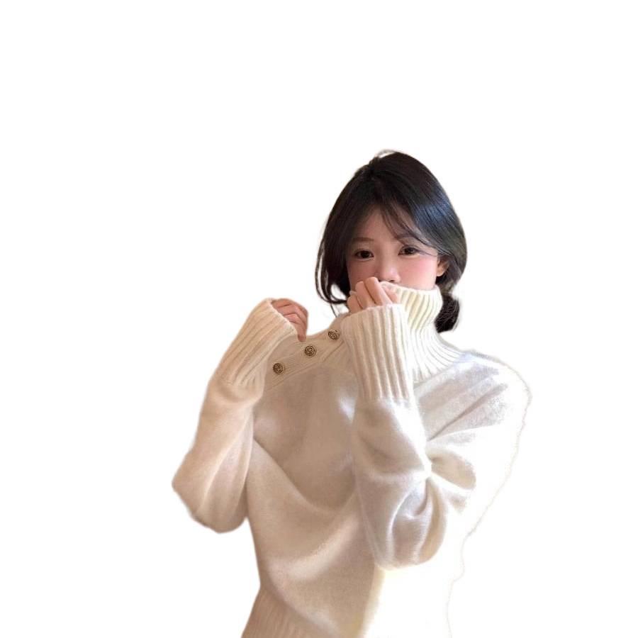 Elegant High-End Turtleneck Sweater — Women's Soft, Loose, Milk-White Pullover for Autumn and Winter