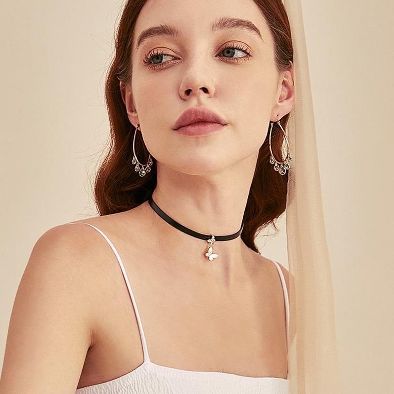New butterfly swirling neck chain short simple niche necklace temperament Internet celebrity choker neck jewelry neck strap
