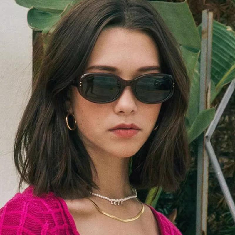 

TR New polarized white cat-eye sunglasses for women, oval shape, UV protection, trendy glasses that make the face look smaller Super Light TR Box+Sun pr