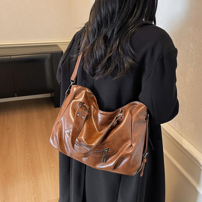Premium Retro Large-capacity Bag 2025 New Commuter Women's Shoulder Messenger Bag Short-distance Portable Tote Bag
