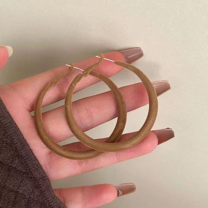 Geometrische Creolen mit Leopardenmuster für Damen: Herbst/Winter High-End, Süße & Coole Nieten, Gesichtsschlankmachende Modeaccessoires