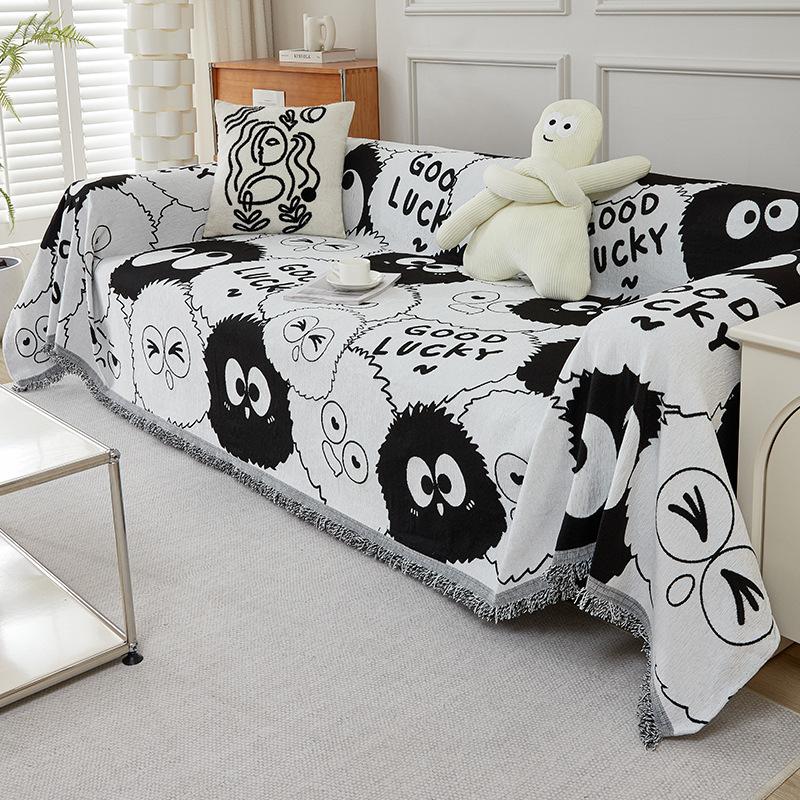 Black and White Chenille Sofa Cover Cloth Universal Sofa Cover All-Inclusive Dustproof Four Seasons Universal Cartoon Cute Sofa Cover Towel