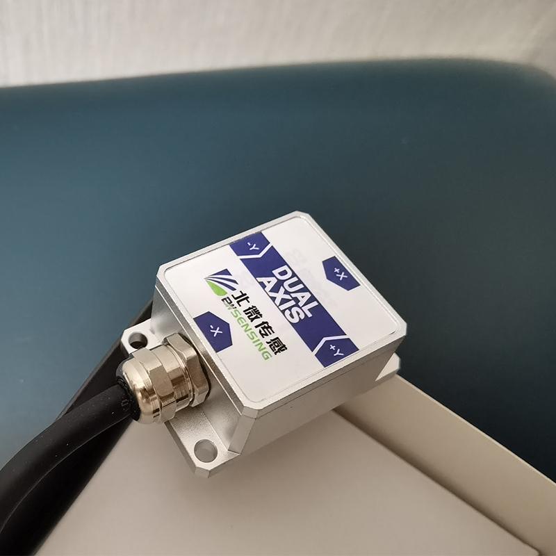 BWL325S Dual Axis Inclinometer Tilt Angle Sensor with Accuracy 0.1 Degree Resolution 0.01 Degree Clinometer Output Mode CAN CAN BWL325S