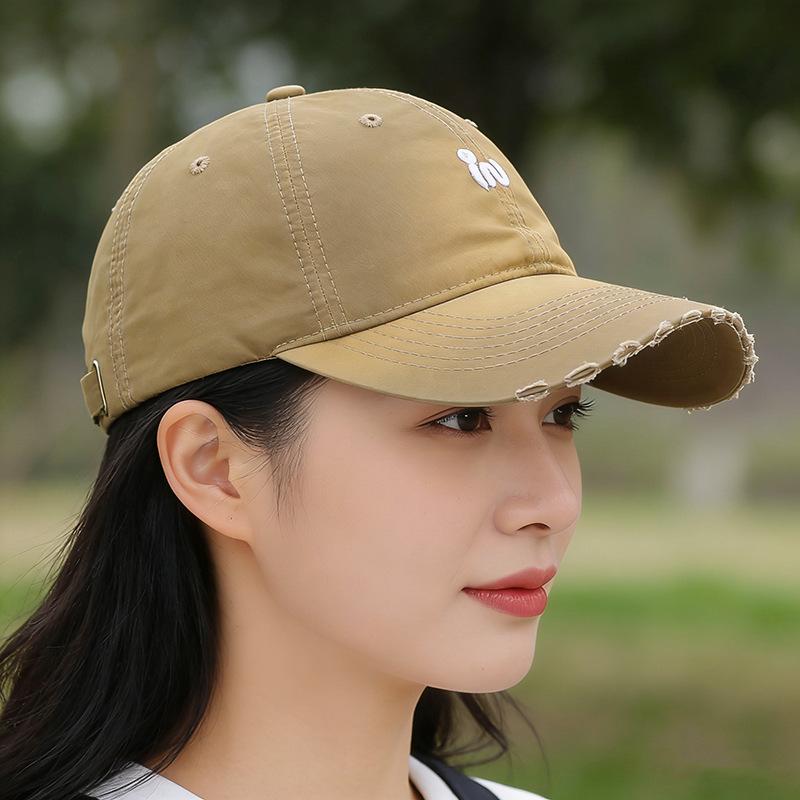 Edged letter embroidered baseball cap for men and women, spring and summer outdoor travel, small peaked cap, sun protection cap