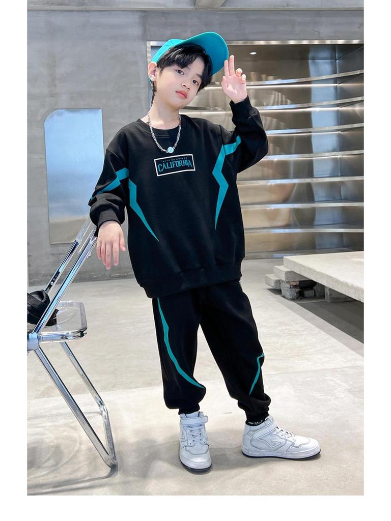 2025 Gutter Høst Sportsdrakt: Trendy genser for mellomstore og store barn