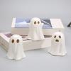 Keramická svítící dekorace duch Malá bílá figurka ducha LED Halloweenský duch Stolní ozdoba pro vnitřní domácí dekoraci