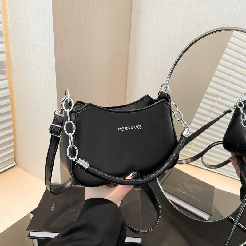 2025 New Foreign Style Casual Popular Fashion Handbag Retro Personality Niche Design Beautiful Shoulder Crescent Bag