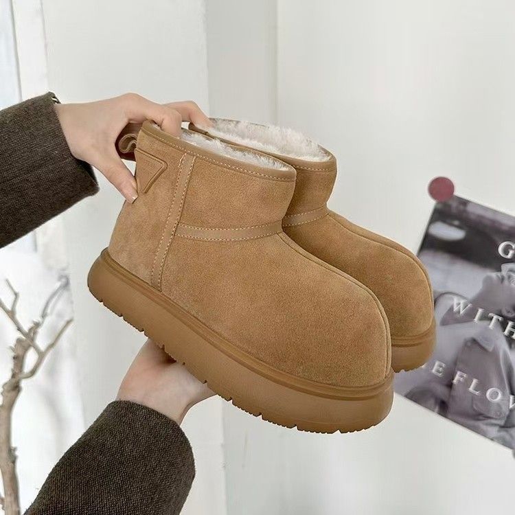 Thick-soled Snow Boots Women's 2025 New Winter Velvet Warm Short Tube Ugly Cute Big Cotton Shoes Bread Shoes Short Boots