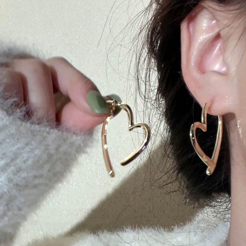 Stylish Heart Shaped Earrings Alloy Material Ear Studs Heart Ear Pendant Trendy Dangle Earring for Fashion Forward Women