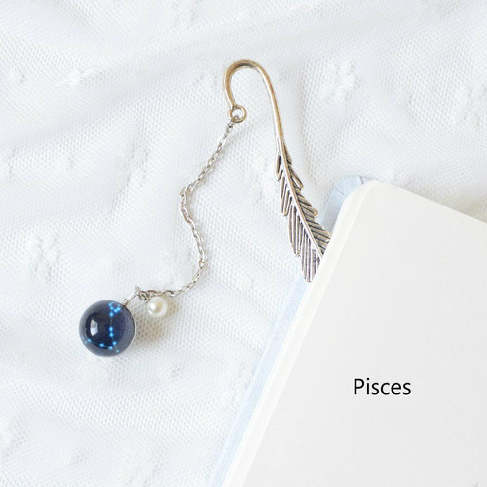

Bookmark Metal Book mark Reading Noctilucent Bookmark Bookmark Bookmark Pendant 12 Constellation Pisces