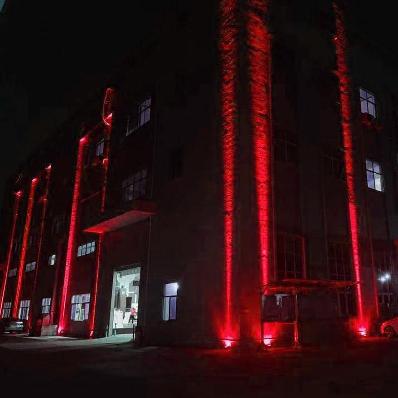 Utomhus LED Väggspotlight 5W 9W 12W Hem Landskapsbelysning 110V 220V Röd Grön Blå RGB Fjärrkontrollerade Lampor Vattentät Enkel Stråle