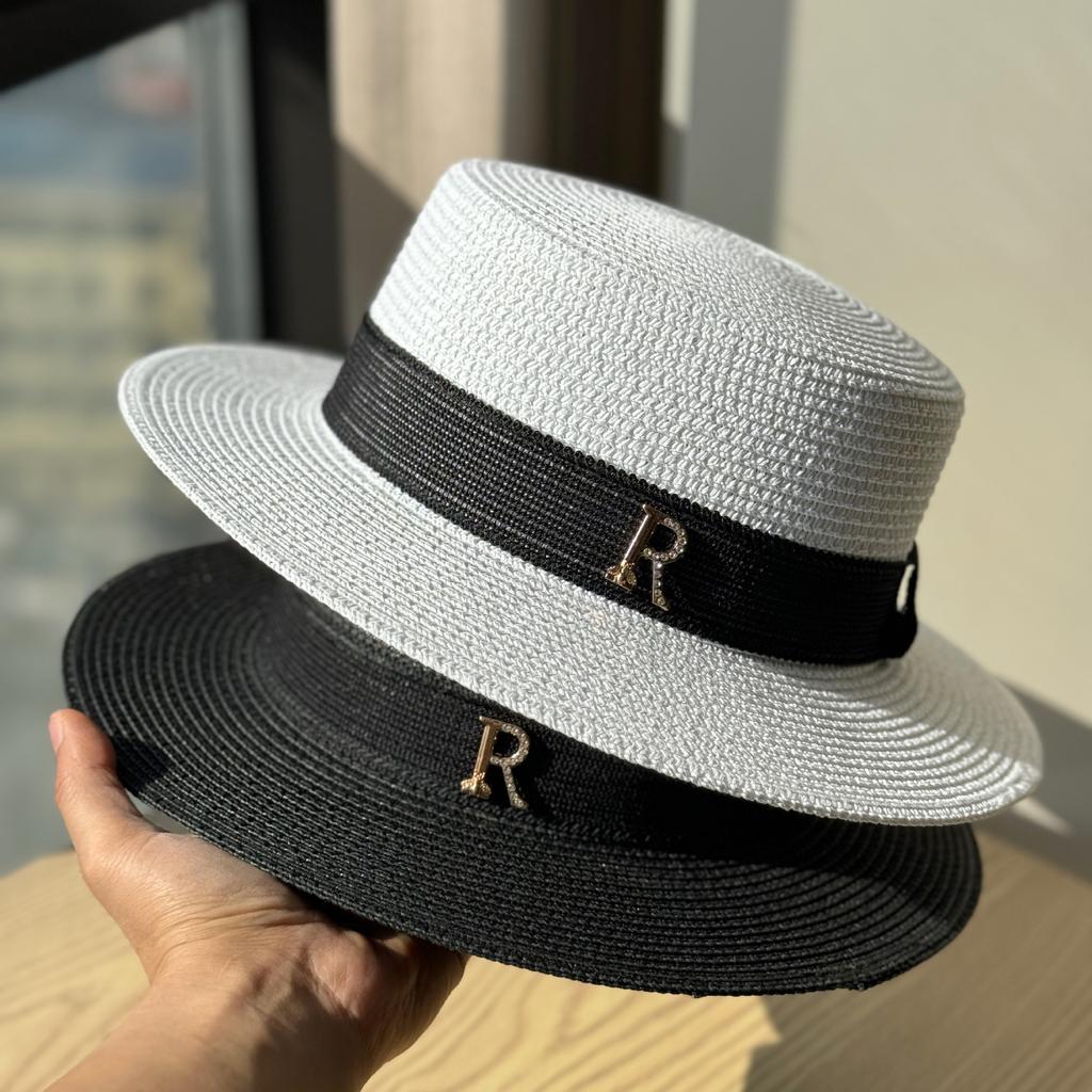Retro Hepburn-style straw hat for women, suitable for summer outings and vacations at the seaside, beach sun protection hat, vintage flat-brimmed