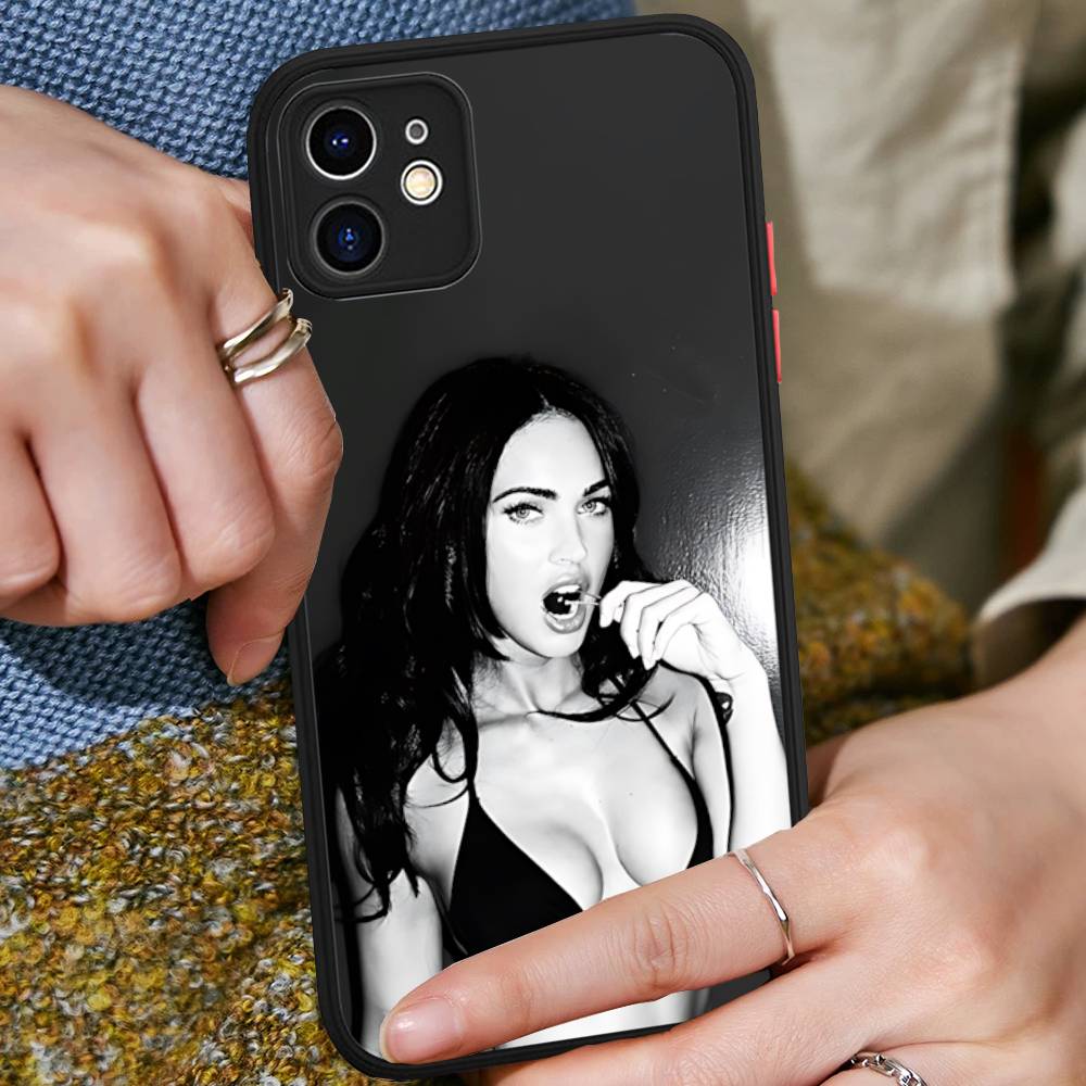 Schauspielerin M-Megan Fox Model Handyhülle Für IPhone 16e 16 15 14 13 12 11 Pro Max X XS Max Plus Matt Klar