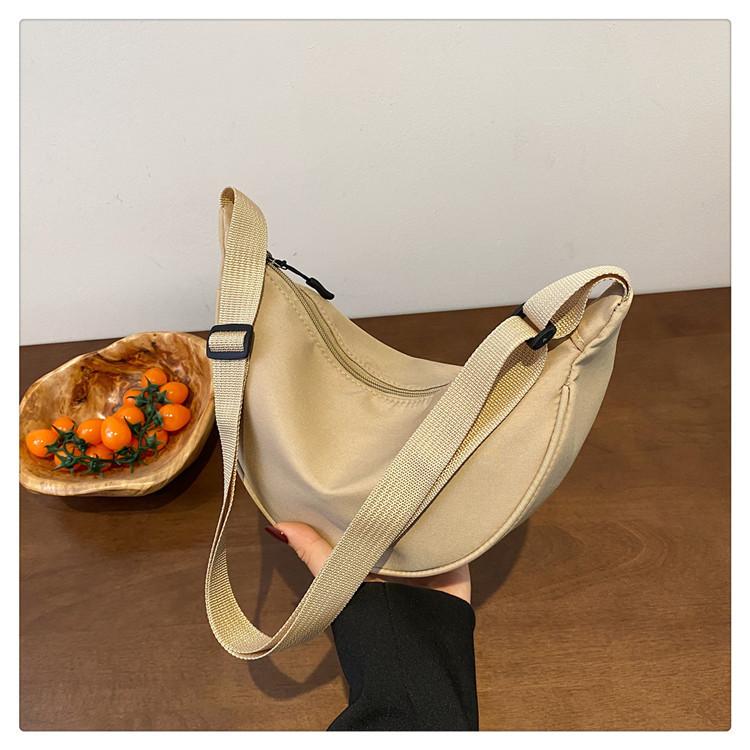 Women Solid Color Zipper Dumpling Bun Crossbody Bag Leisure Inclined Shoulder Bags Adjustable Band Strap Armpit Handbag